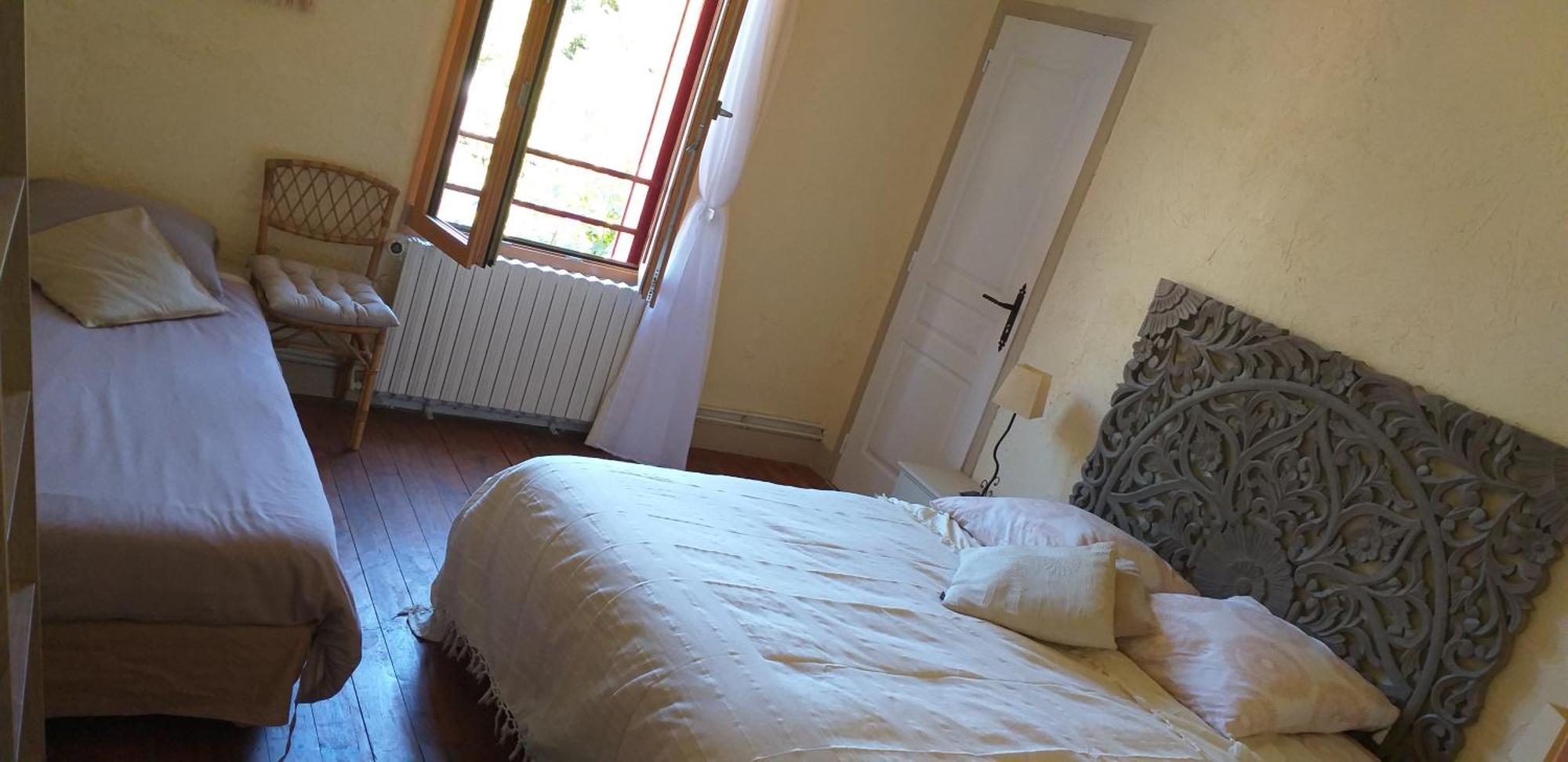 La Maison Du Bonheur Anlhiac Luaran gambar