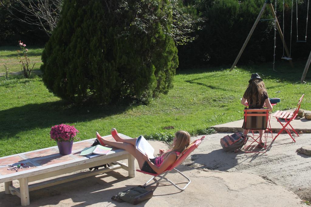 La Maison Du Bonheur Anlhiac Luaran gambar