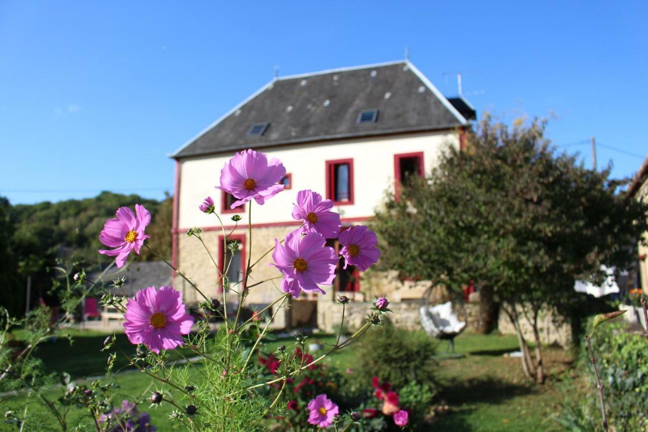 La Maison Du Bonheur Anlhiac Luaran gambar